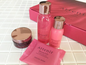 疲れ顔が一転 アテニア ドレスリフトトライアルセットを使ってみた Geena ジーナ